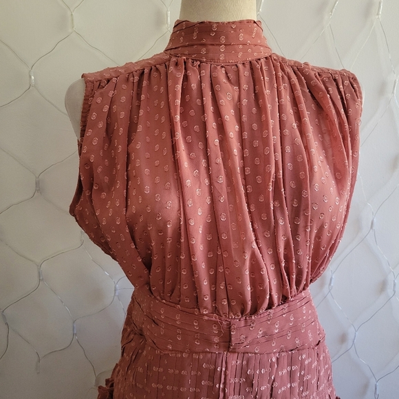 Boohoo Occasion Swiss Dot Gathered Dress / Dusky Rose / US Size 6 - Picture 2 of 10